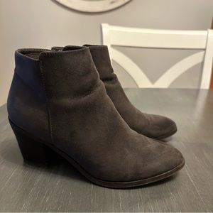 GREY JUST FAB BOOTIES